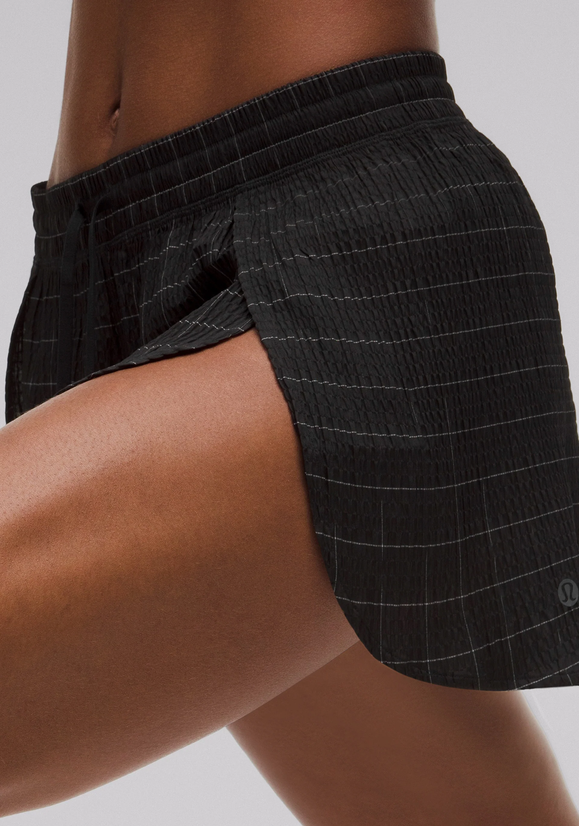 Negative Split Textured Run Short 2.5" | Reflective - Image 6